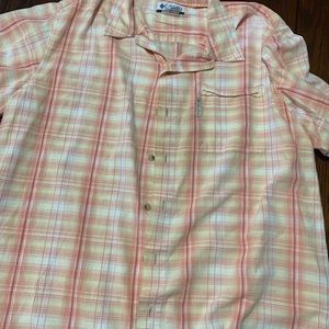 Men’s Columbia dress short sleeve shirt